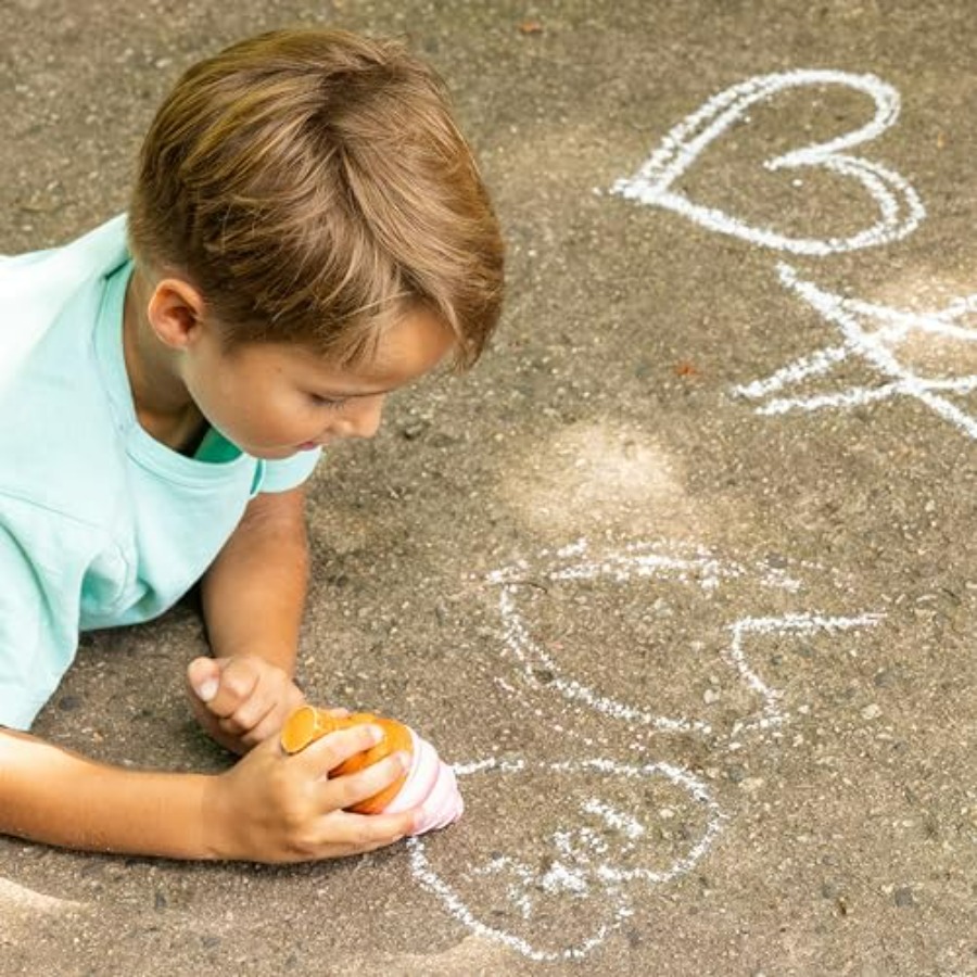 Sunny Days Entertainment LLC.  – Chalk Outdoor Jumbo Bewertung und Preis